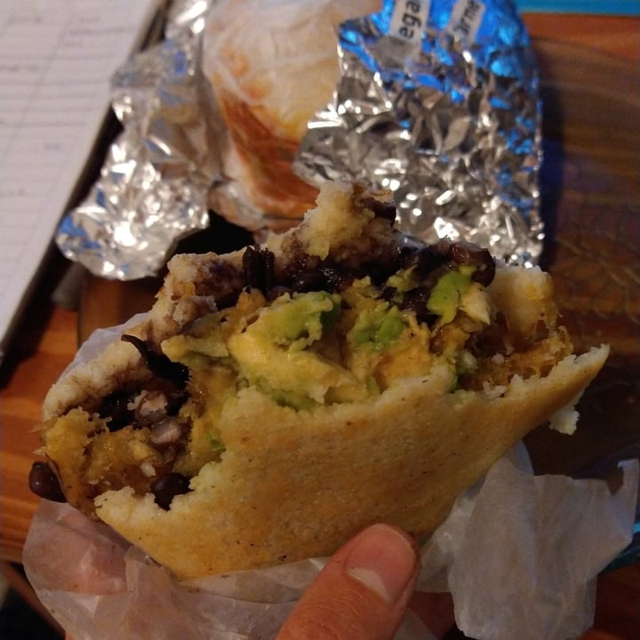 photo of Che! arepas Arepa vegana de porotos shared by @ariantimo on  15 Jun 2021 - review