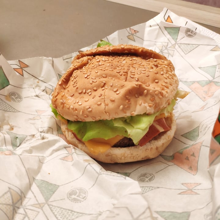 photo of La Trocadero Hamburguesa Vegana shared by @marinitaa on  08 Nov 2020 - review