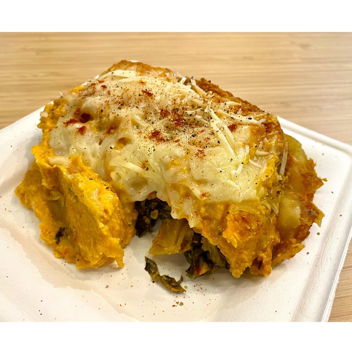 photo of Naked Earth Cafe Butternut Squash Lasagne with Kale and Mushrooms shared by @erialc on  11 Nov 2021 - review
