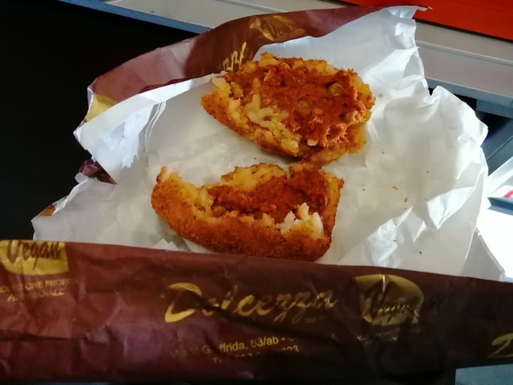 review photo of Bar Dolcezza di Cuscunà Temistocle Arancino shared by @janaina on 03 Mar 2020 - review