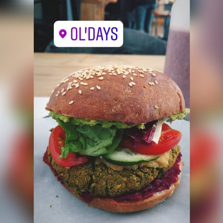 photo of OL'DAYS Coffee and Deli Hamburguesa de Falafel shared by @daianagonzalez on  04 May 2021 - review