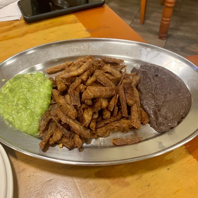 菜肴“Carnitas Con Guacamole”的照片