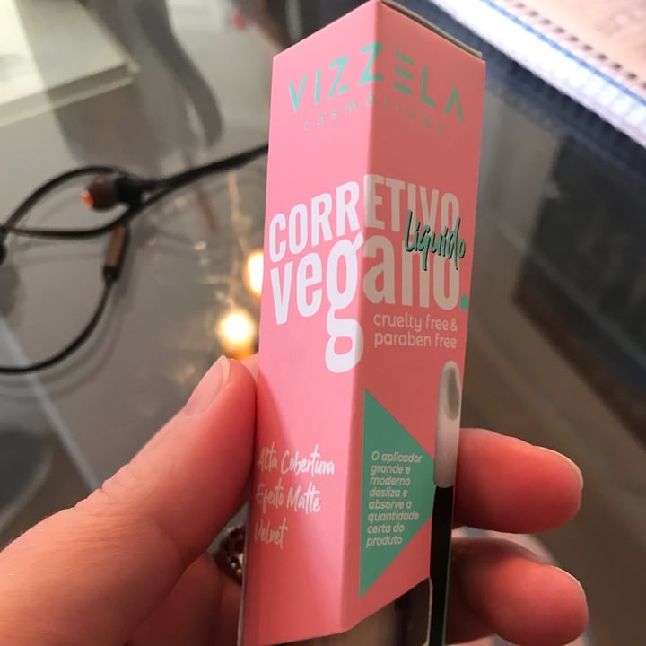 review photo of Vizzela Cosméticos Concealer/corretivo shared by @luaneshimabuku on 18 Jun 2022 - review