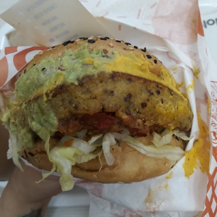 photo of Holy Plants Hamburguesa Mexicana shared by @veganaenlima on  01 Mar 2022 - review