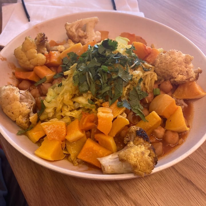 photo of Veggie Grill Masala Curry Bowl shared by @avecdeschiens on  14 Apr 2022 - review