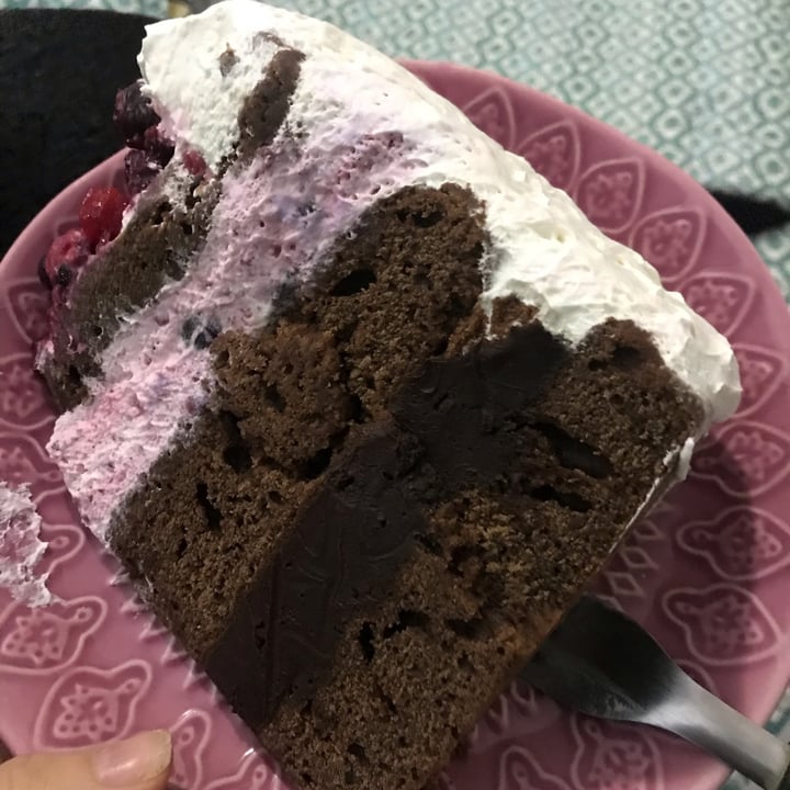 review photo of Delicias veganas Torta de chocolate con frutos rojos shared by @candeeev on 23 Apr 2022 - review