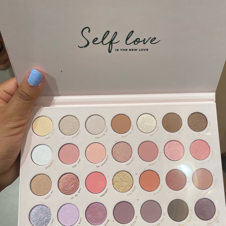 photo of Todomoda Beauty sombras self love shared by @veggievegaan on  27 Jun 2022 - review