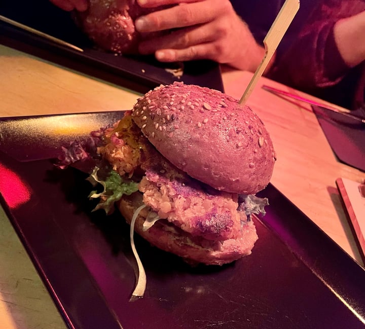 review photo of Kuhmuhne Die Burgerbar Lentil Weapon 2 shared by @tesario on 23 Mar 2022 - review