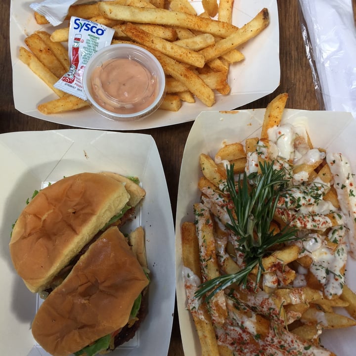 photo of Vegan Gator Food Truck White truffle and rosemary fries shared by @sammaybury on  24 Aug 2021 - review