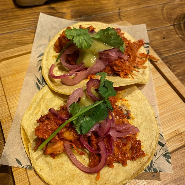 菜肴“Tacos al pibil”的照片