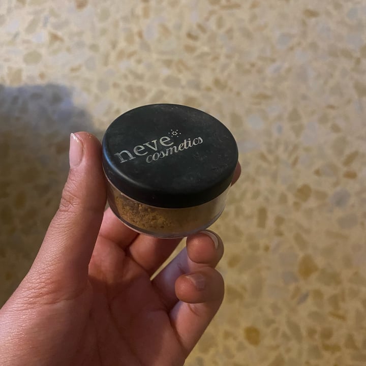 review photo of Neve Cosmetics Fondotinta minerale shared by @martaverrienti on 17 Jun 2022 - review