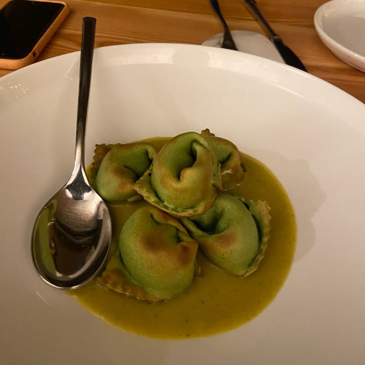 photo of Herbe - Food & Drink Vegetale Tortelloni Al Forno Su Vellutata Di Patate E Rosmarino shared by @walkingnose on  15 Jan 2022 - review