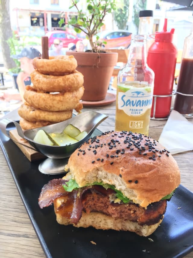 菜肴“Battered Onion Rings”的照片