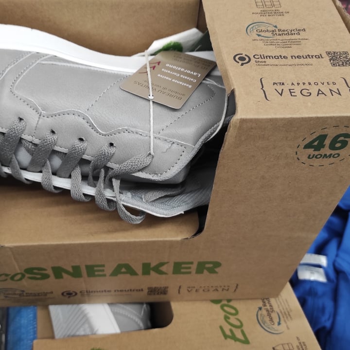 photo of Amo essere eco Sneacker Shoes shared by @robyald on  13 Oct 2021 - review
