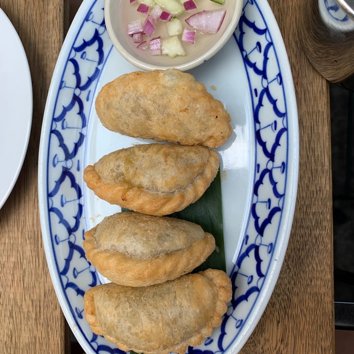review photo of Glur Thai Vegan Curry Puff shared by @helenyang on 25 Jul 2021 - review