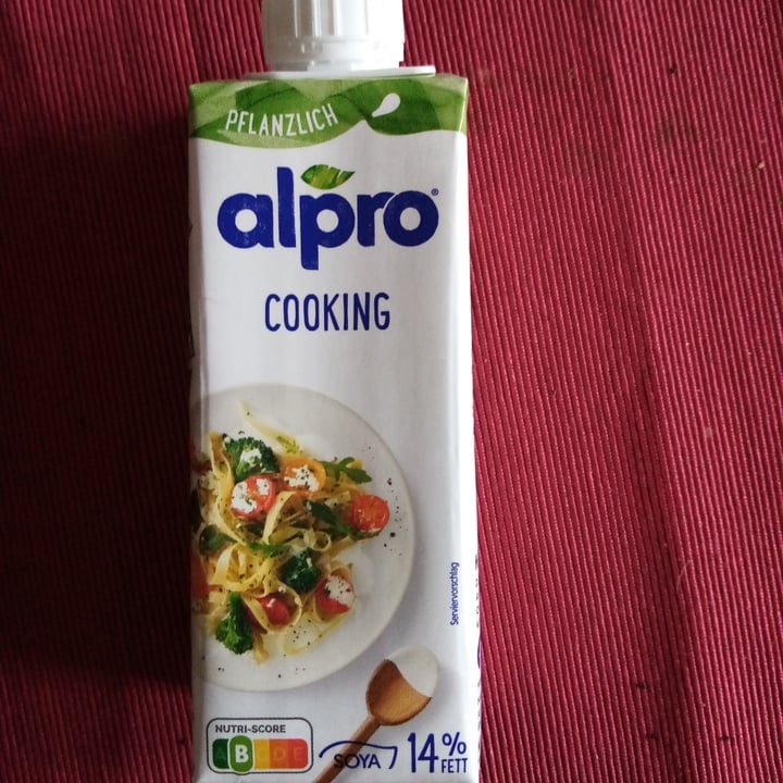 review photo of Alpro Cooking/Cuisine Soya 14% Fat shared by @astronautovic on 09 Dec 2021 - review