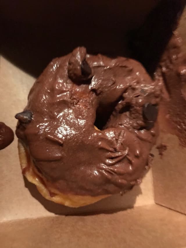 菜肴“Chocolate Chocolate Chip Donut”的照片
