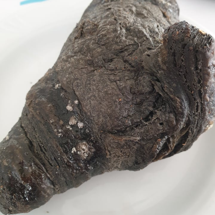 review photo of Aura Living Hotel brioche vegana sambubo e lampone shared by @milanazzi on 30 Jun 2022 - review