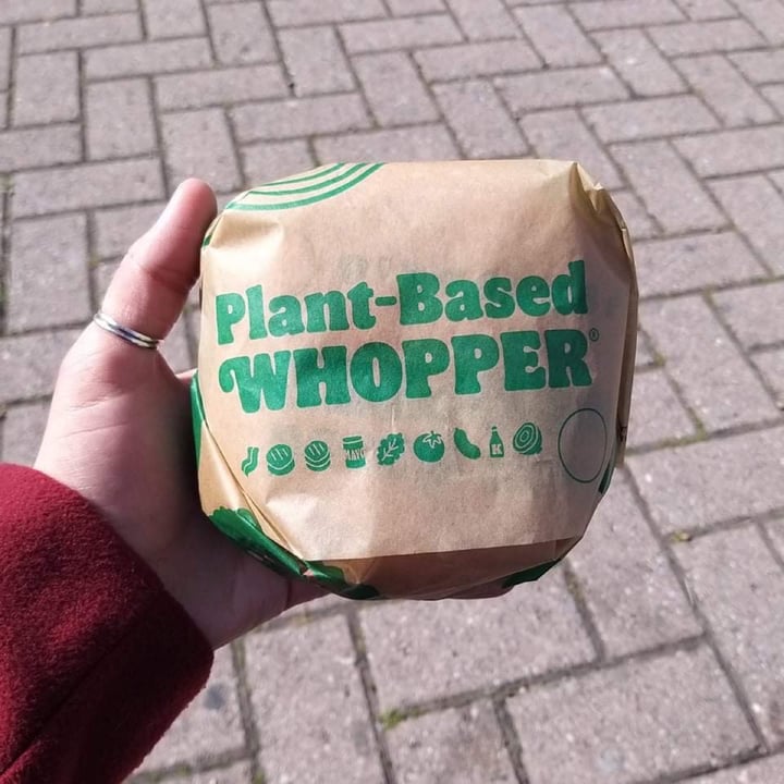 photo of Burger King - Pontedera Burger plant-based shared by @elenaceppatelli on  25 Mar 2022 - review