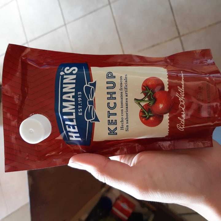 photo of Hellmann’s Ketchup shared by @annitacouto on  14 Oct 2019 - review