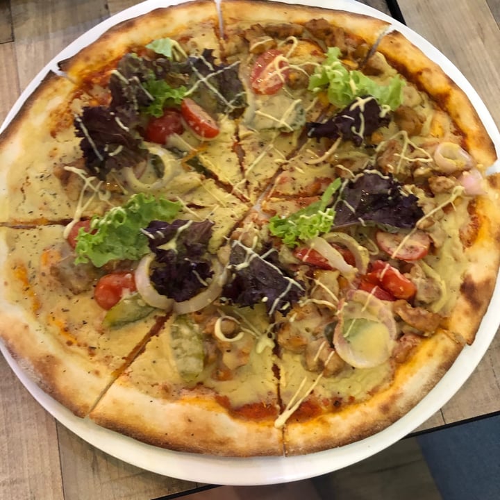 photo of WellSmoocht Truffle Cheeseburger Pizza shared by @emelty on  08 Oct 2020 - review