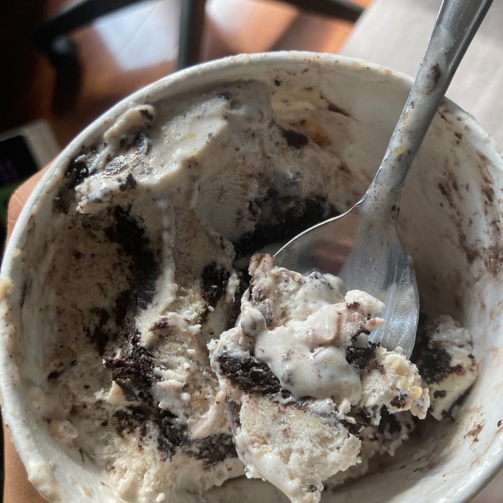 photo of Ben & Jerry's Americone Dream shared by @nishka on  26 Sep 2021 - review