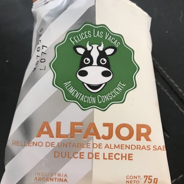 photo of Felices Las Vacas Alfajor Maicena shared by @truman77 on  26 Apr 2020 - review