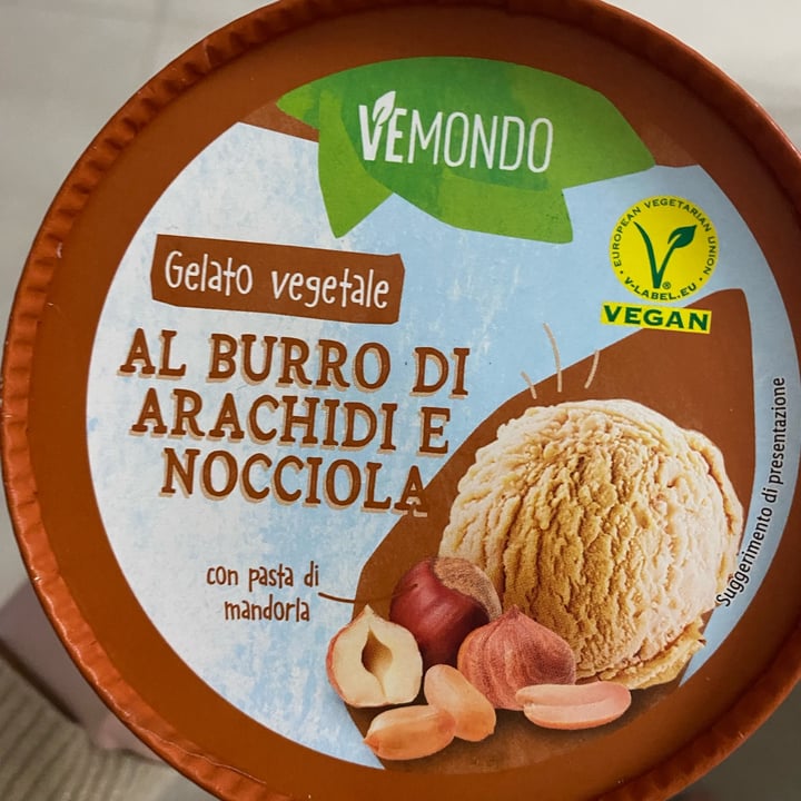 review photo of Vemondo Gelato al burro di arachidi e nocciola shared by @ellielli on 16 May 2022 - review