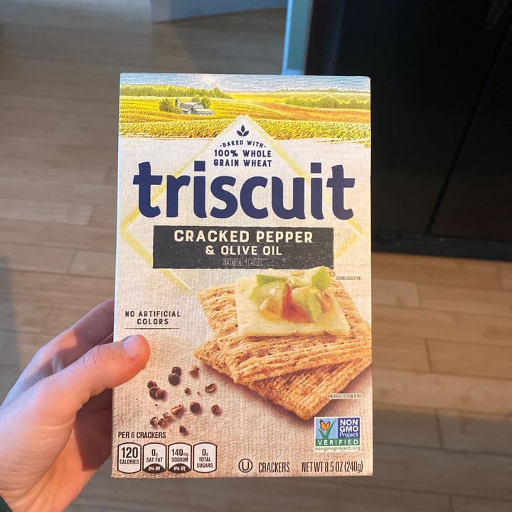review photo of Triscuit Organic Cracked Pepper & Olive Oil shared by @isabellacriley on 30 Dec 2020 - review
