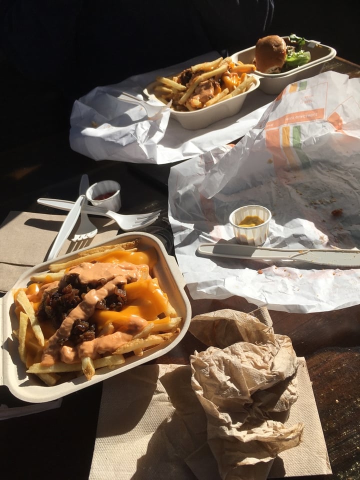 review photo of Plant Power Fast Food Voodoo Fries shared by @thomascliquetisvegan on 25 Mar 2020 - review