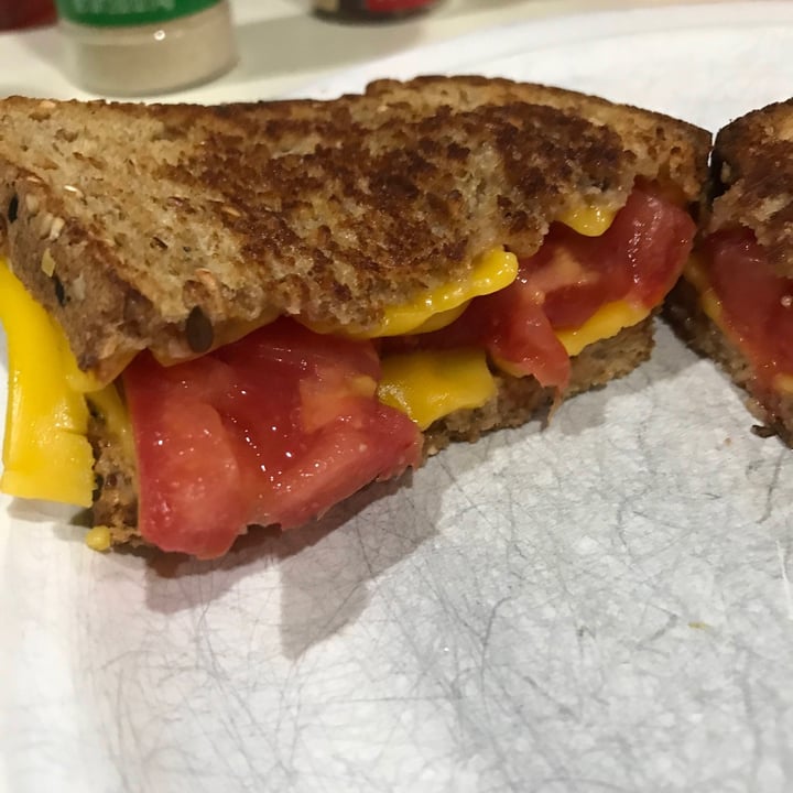 review photo of Follow Your Heart American Style Slices shared by @becccavocado on 09 Jun 2020 - review