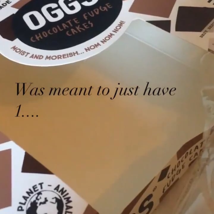 review photo of OGGS Chocolate Fudge Cakes shared by @annaskeens on 30 Jun 2021 - review