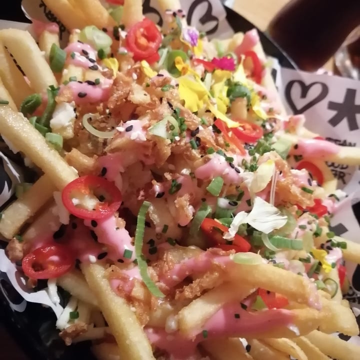 review photo of Vegan Junk Food Bar T.R.U.F supreme shared by @agdp1393 on 11 Jul 2021 - review