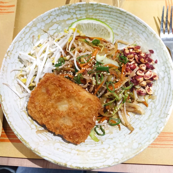 review photo of Handa Pad Thai shared by @lidiaaguilar on 23 Feb 2022 - review