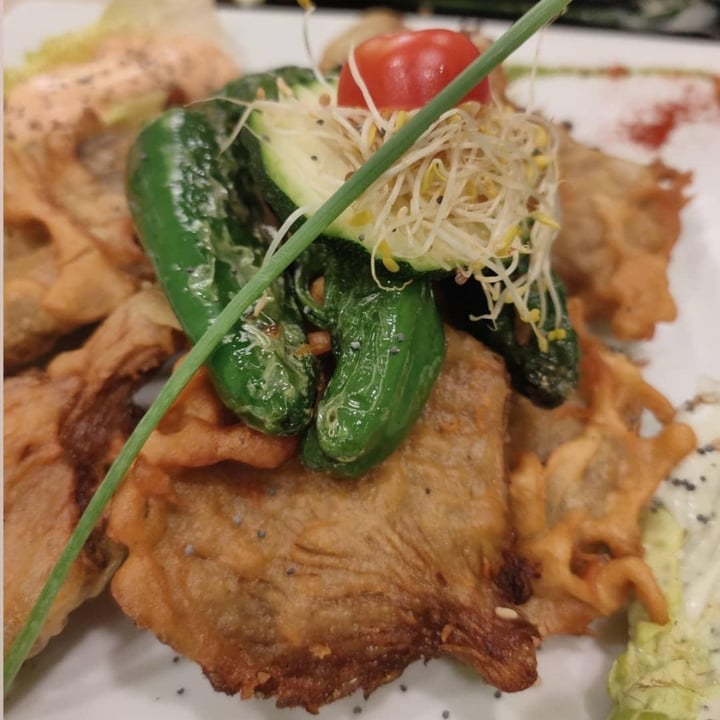 review photo of Restaurante Yerbabuena Setas rebozadas con pimientos shared by @dolguldur on 12 Apr 2021 - review
