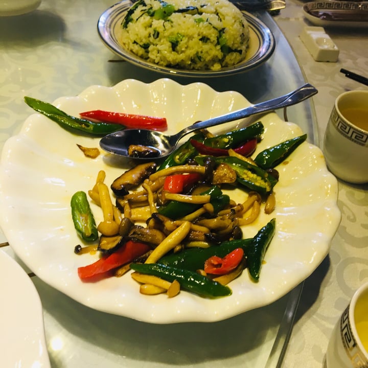 photo of 成都Chengdu Stir Fried Mushrooms shared by @herbimetal on  05 Nov 2019 - review