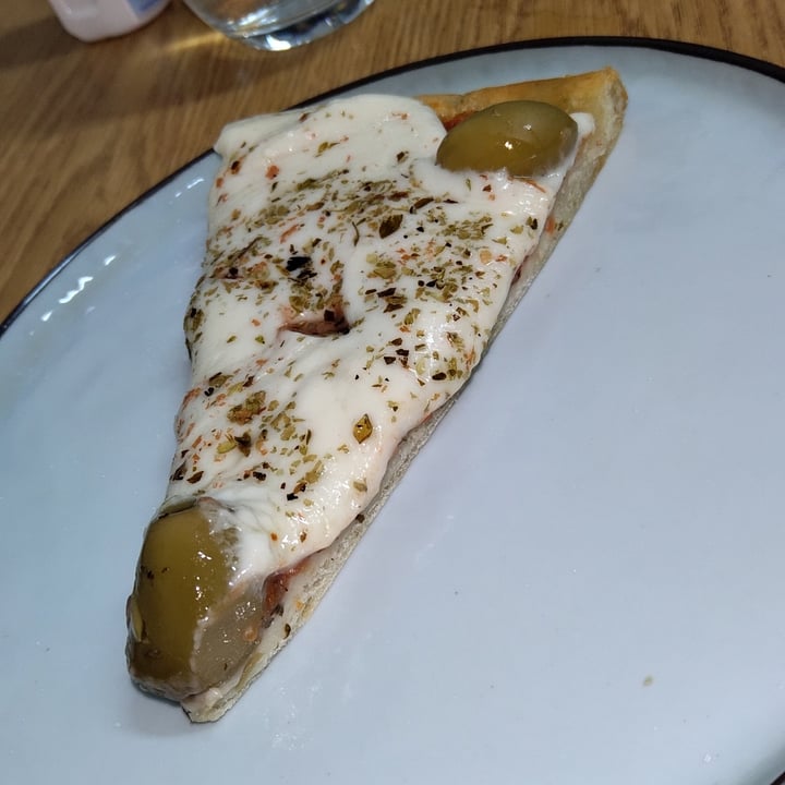 review photo of Heaven vegan palermo Pizza Muzzarella shared by @amem0rteh on 19 Apr 2022 - review