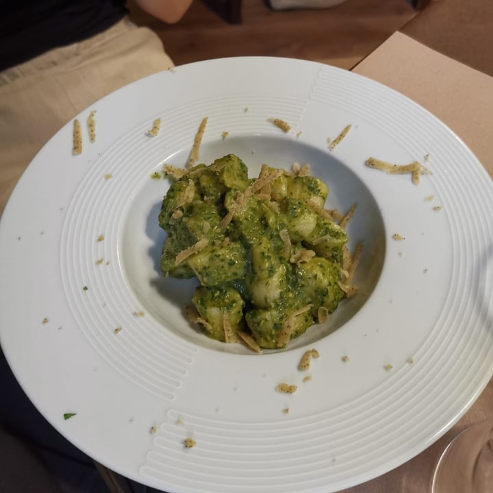 photo of La Tecia Vegana Gnocchi Con Pesto Di Rucola shared by @valentinafedi on  10 Apr 2022 - review