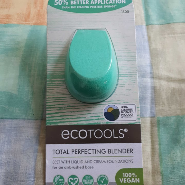 photo of EcoTools Blending Sponge - Marble shared by @aguedamperez on  26 Oct 2021 - review