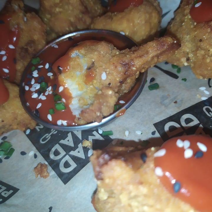 photo of Mad Mad Vegan Homemade Buffalo Coli Wings shared by @cristyglez on  25 Jan 2021 - review