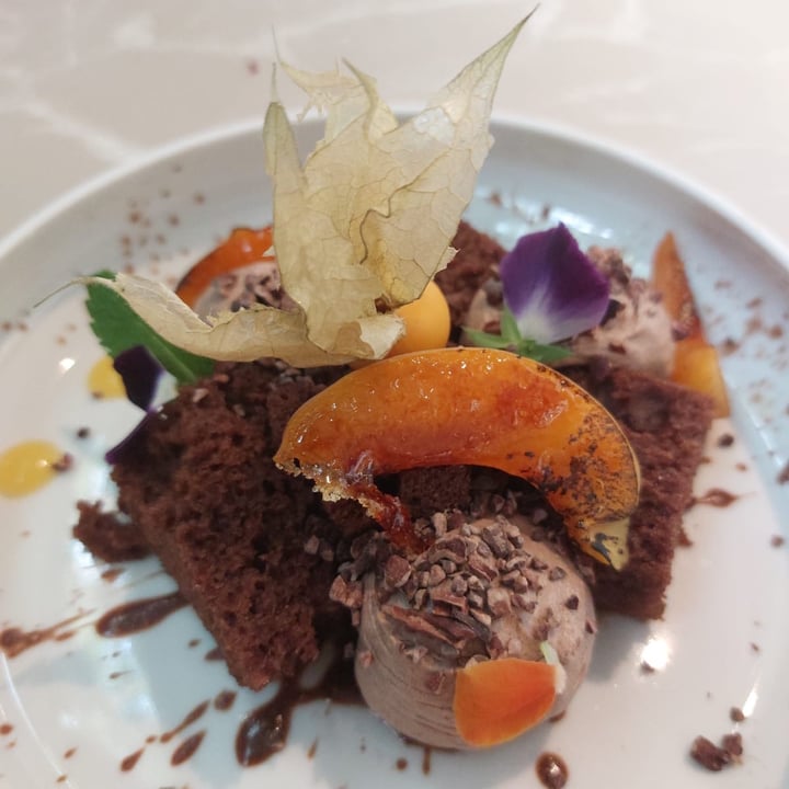 photo of Linfa Milano - Eat Different Sacher scomposta shared by @grungess on  24 Jun 2021 - review