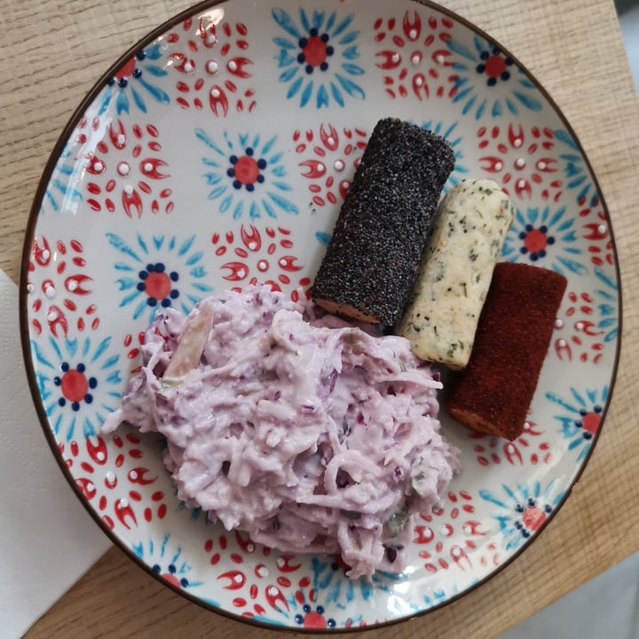 review photo of Vegami formaggini vegetali ai 3 sapori shared by @fedeioli on 13 Jun 2022 - review