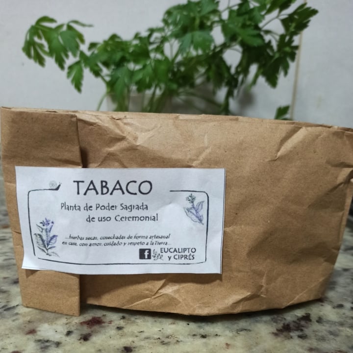 photo of Eucalipto y ciprés Tabaco en hojas shared by @nachuquiroz on  09 Jun 2020 - review