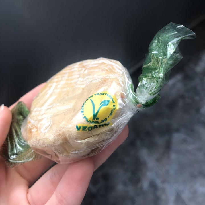 review photo of Vemondo Polvorón vegano shared by @ssipaneka on 12 Dec 2021 - review