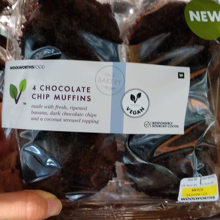 review photo of Woolworths Food Chocolate chip muffins shared by @nila108 on 11 Oct 2021 - review