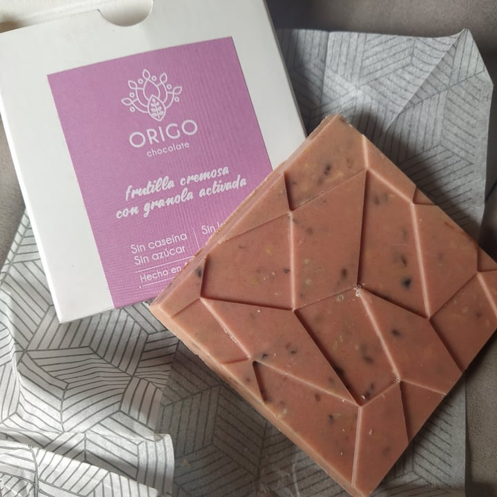 review photo of Origo Chocolate Frutilla Cremosa Con Granola Activada shared by @navrronicole on 27 Aug 2021 - review