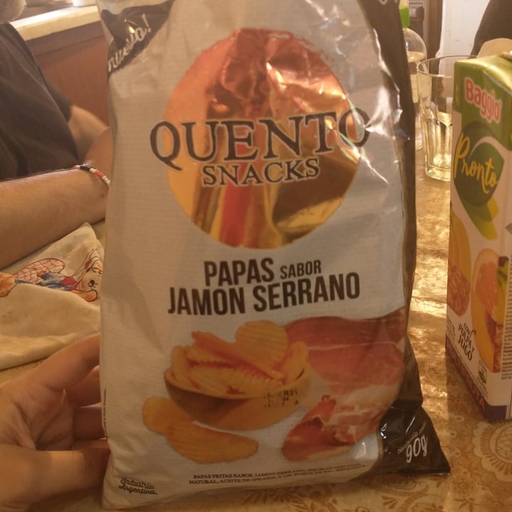 photo of Quento Snacks Papas sabor Jamón Serrano shared by @funebrera420 on  19 Jan 2021 - review