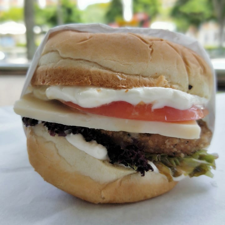 photo of Veggie Dojo Savoury Sesame Burger shared by @singapovegan on  03 Oct 2020 - review