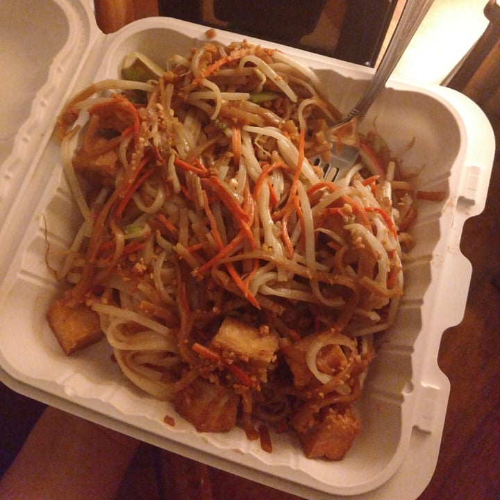 photo of Jasmine 26 Restaurant and Bar Vegan Pad Thai shared by @iszy on  07 Jan 2021 - review