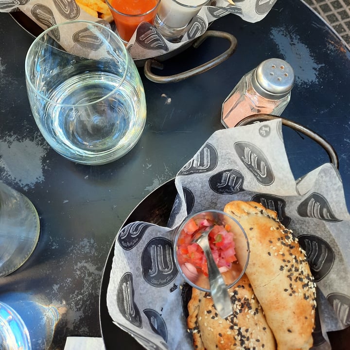 review photo of JU Vegano Empanadas De Soja Texturizada shared by @lulucia on 16 Apr 2022 - review